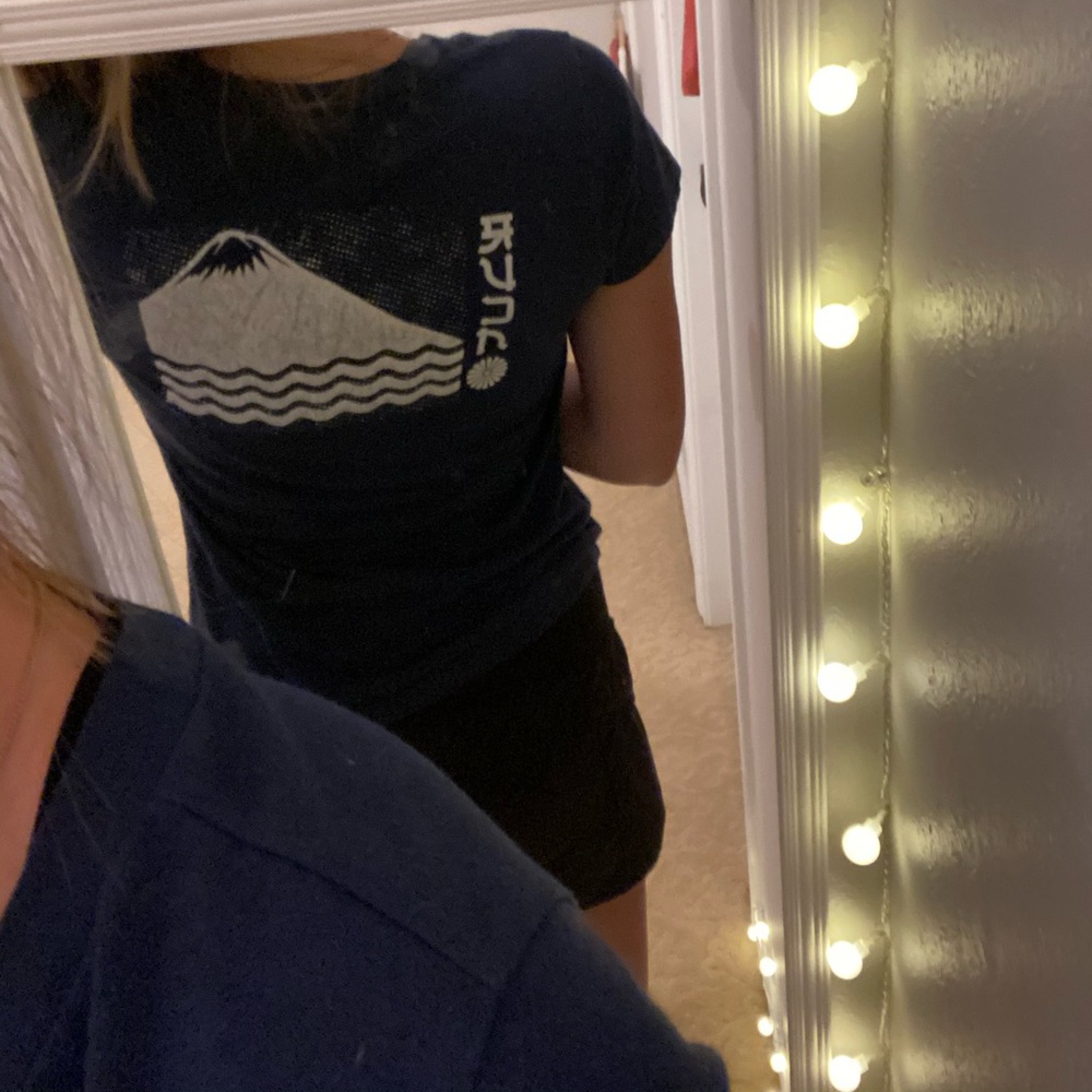 RVCA T-shirt - Picture 3 of 5